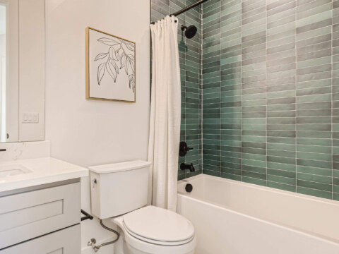 33-2nd-Floor-Bathroom