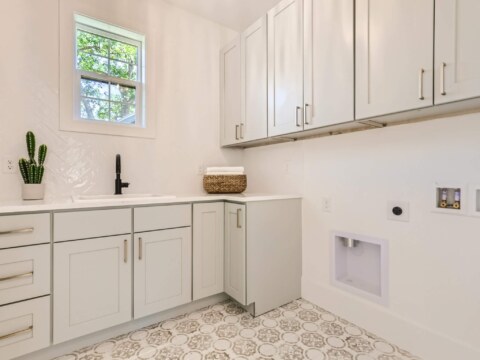 40-2nd-Floor-Laundry-Room